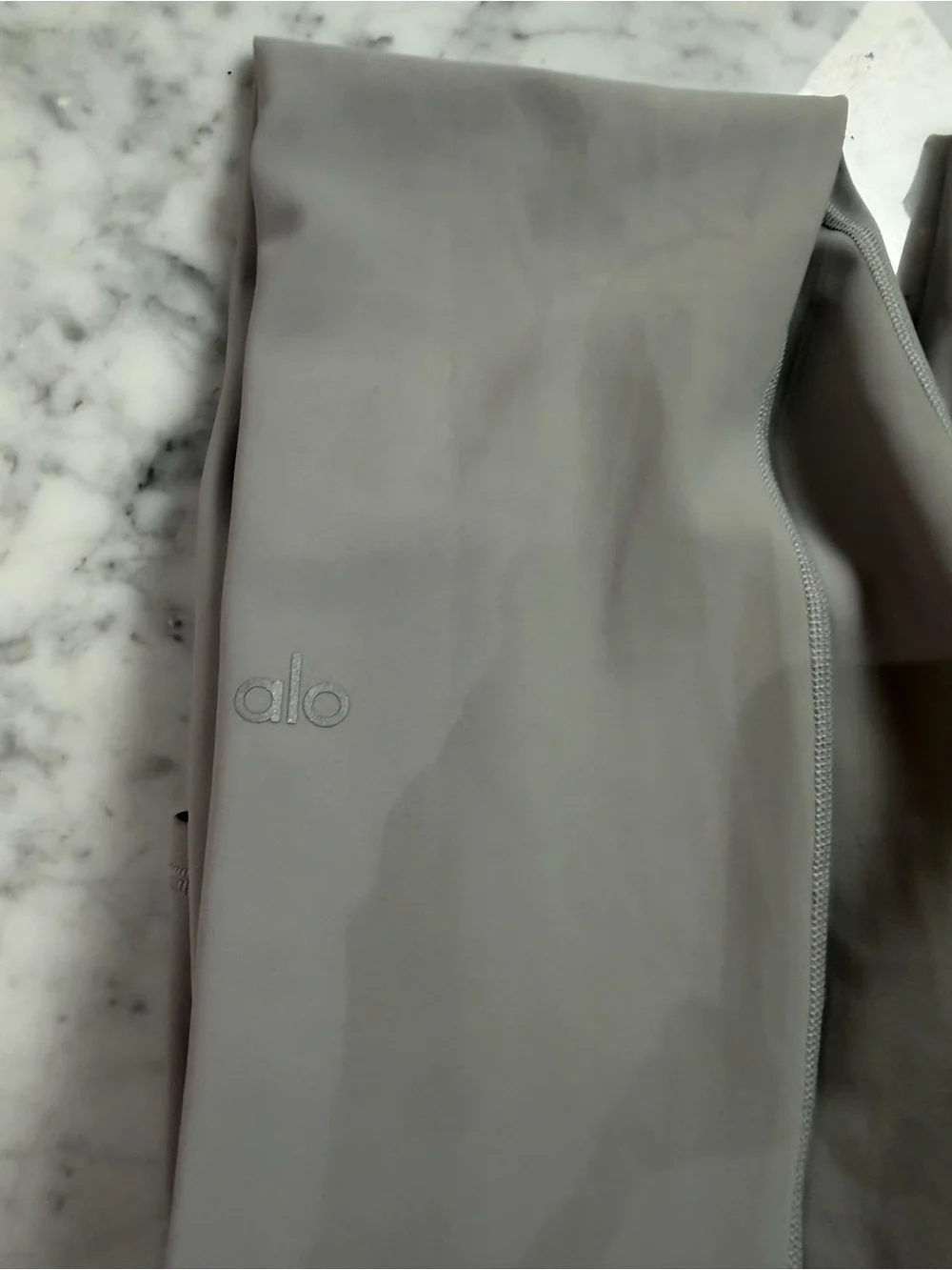ALO Yoga Light Gray leggings